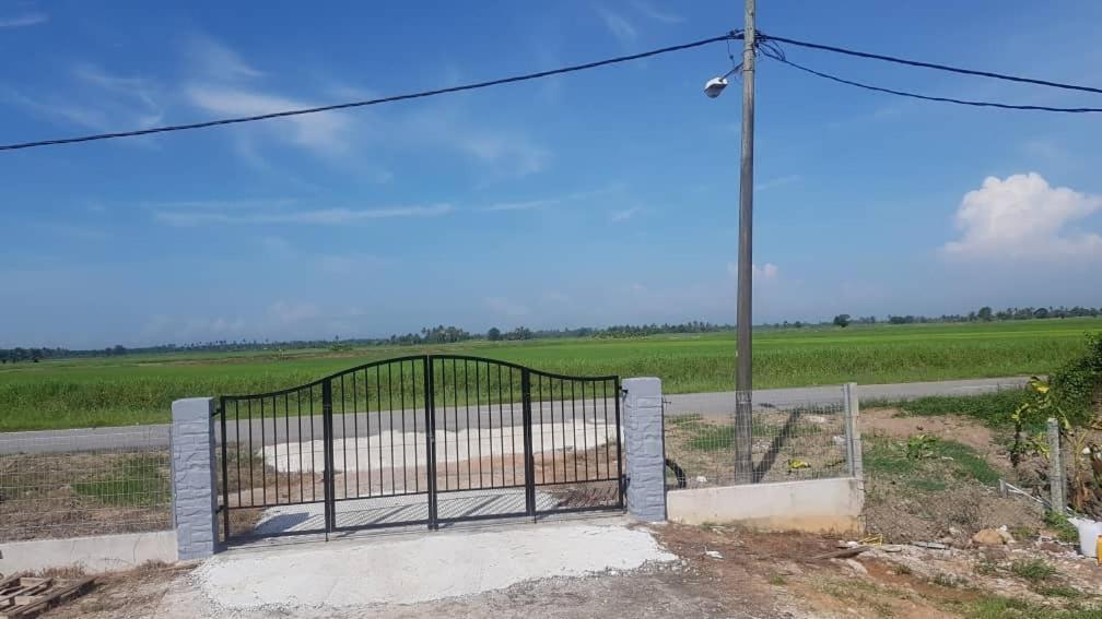 Room/Homestay Nazadja Sungai Besar Exteriér fotografie